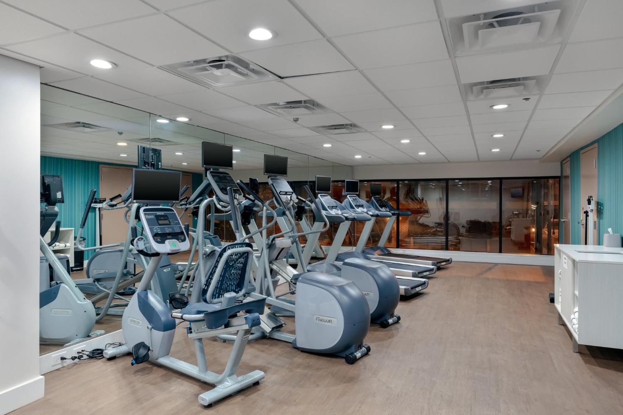 Hotel Express & - Downtown By Ihg