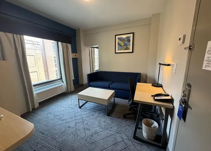 Holiday Inn Express & Suites - Atlanta Downtown By Ihg