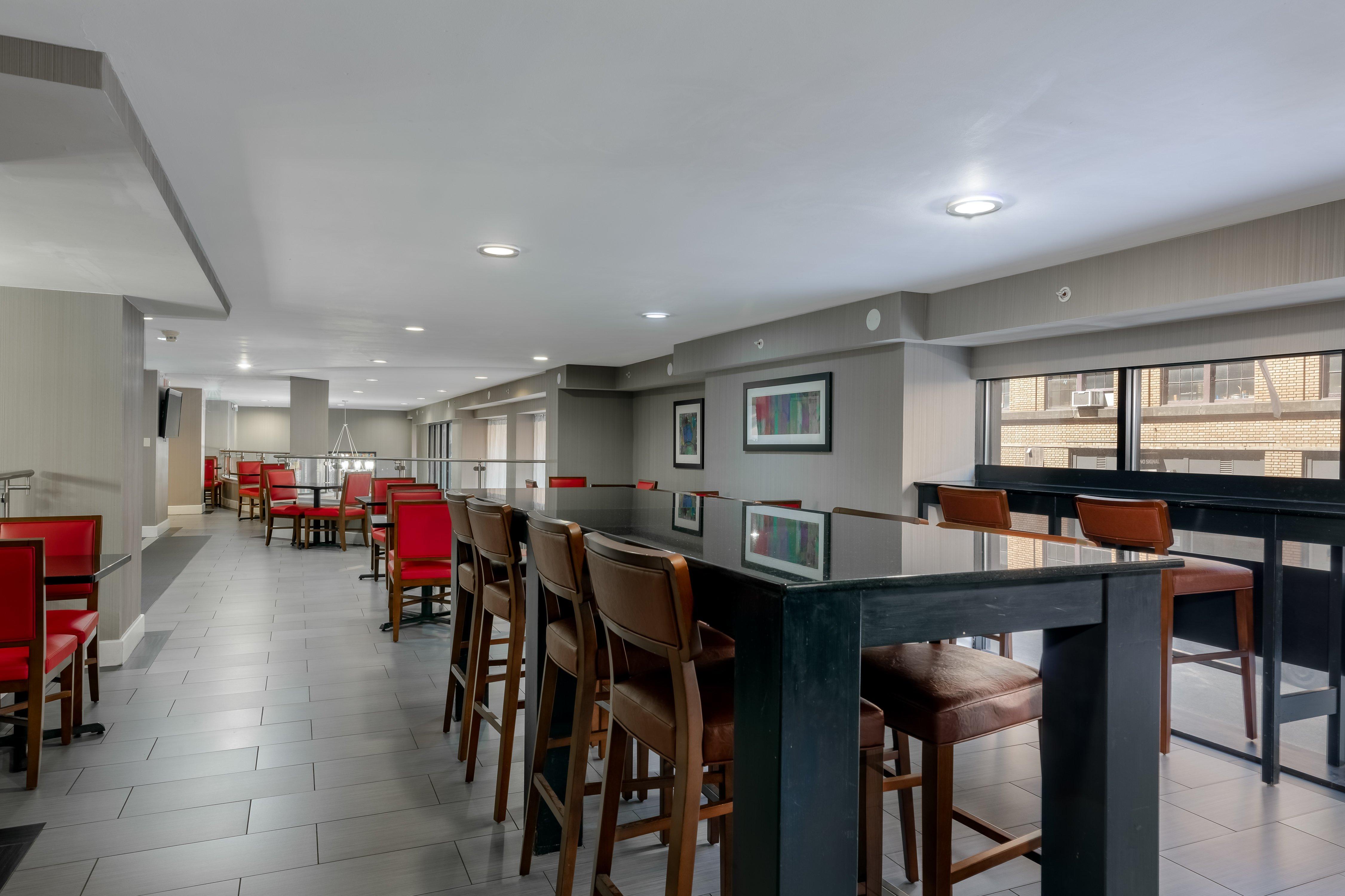 Express & - Downtown By Ihg Hotel