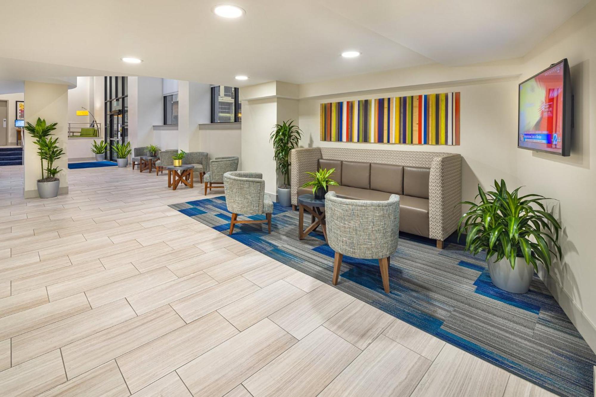 Express & - Downtown By Ihg Hotel