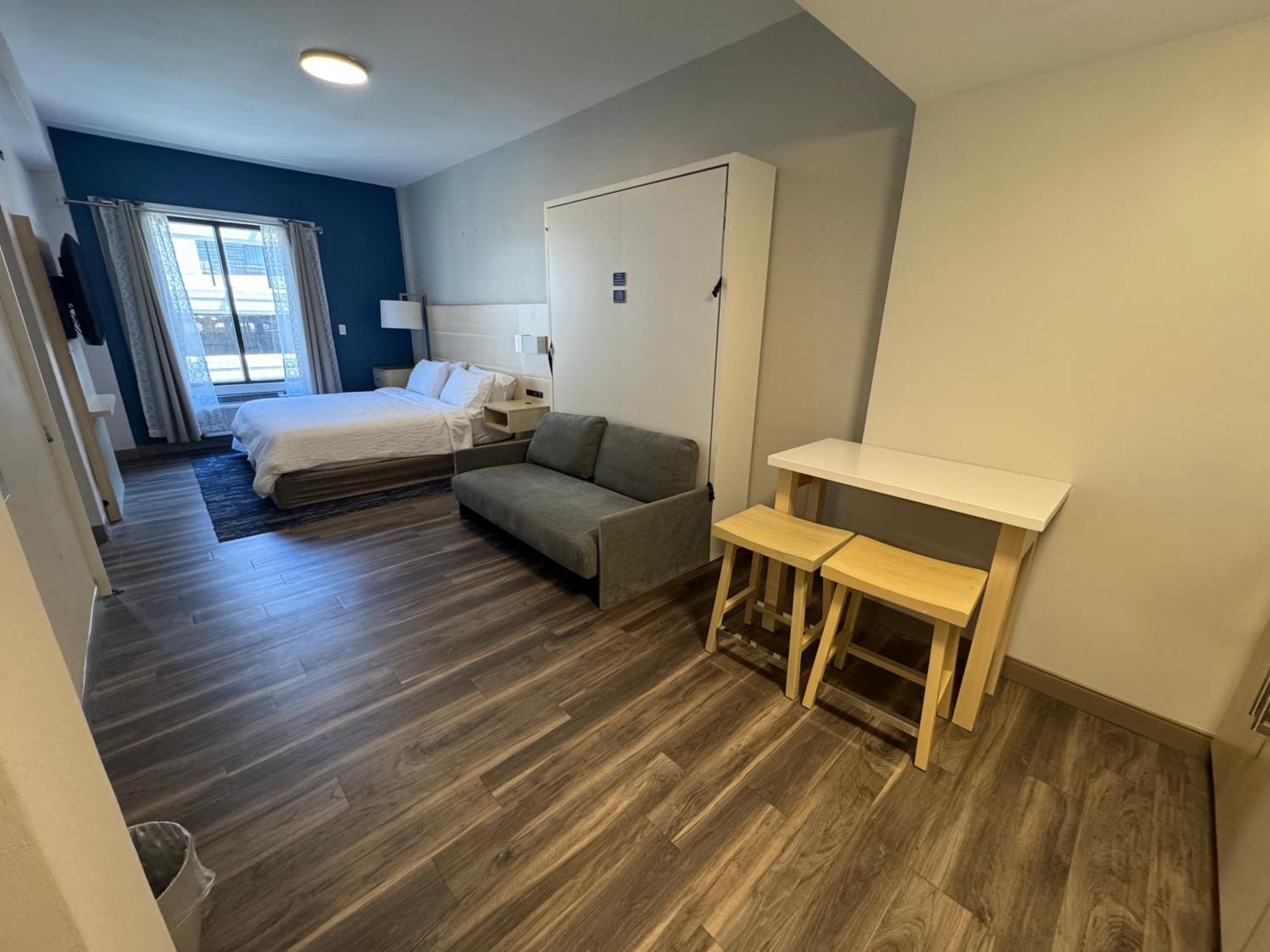 Hotel Express & - Downtown By Ihg