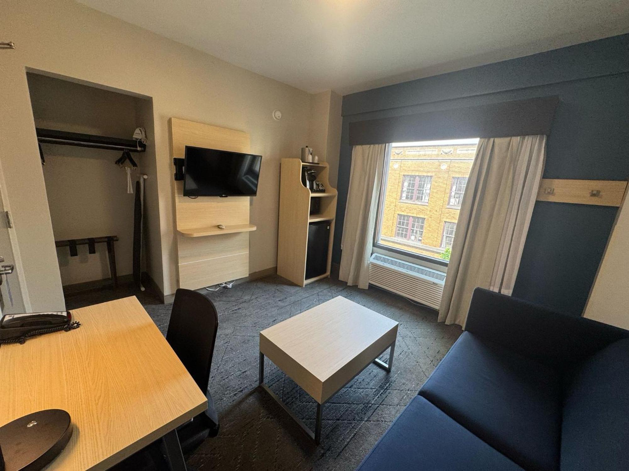 Hotel Express & - Downtown By Ihg