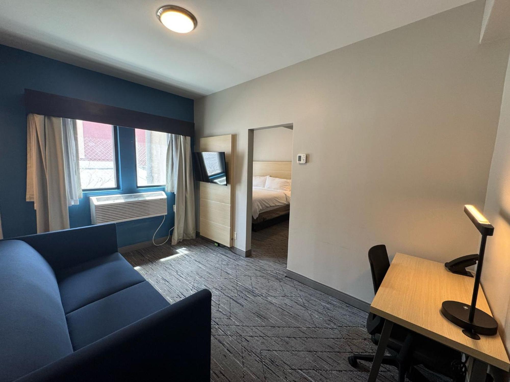 Express & - Downtown By Ihg Hotel