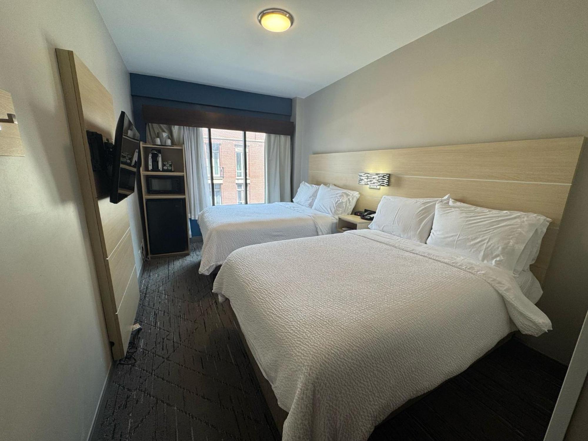 Express & - Downtown By Ihg Hotel
